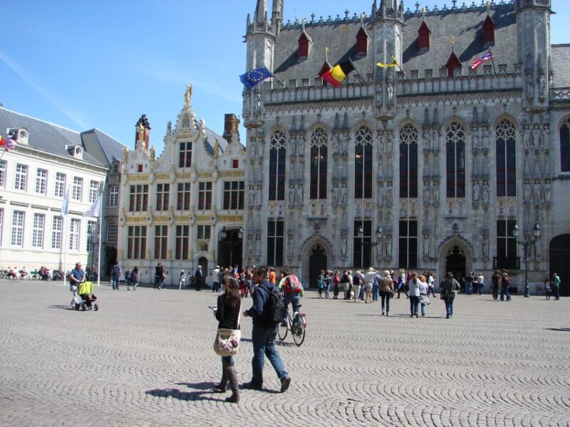Bruges Private 2-Hour Walking Tour - The Minnewater and Princely Béguinage
