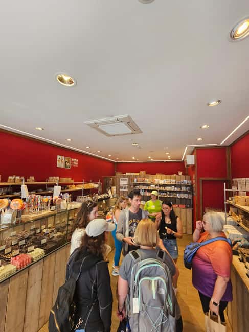 Bruges: Private Walking Tour with Beer and Chocolate - Accessibility and Private Group Experience