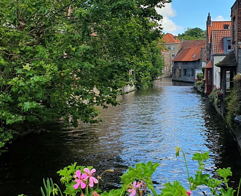 Bruges: Small Group Boat Cruise and Guided Walking Tour - Logistics, Pacing, and Practical Tips
