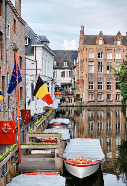 Bruges: Traditional Food Group Walking Tour - Authentic Belgian Flavors and Cultural Insights in Bruges