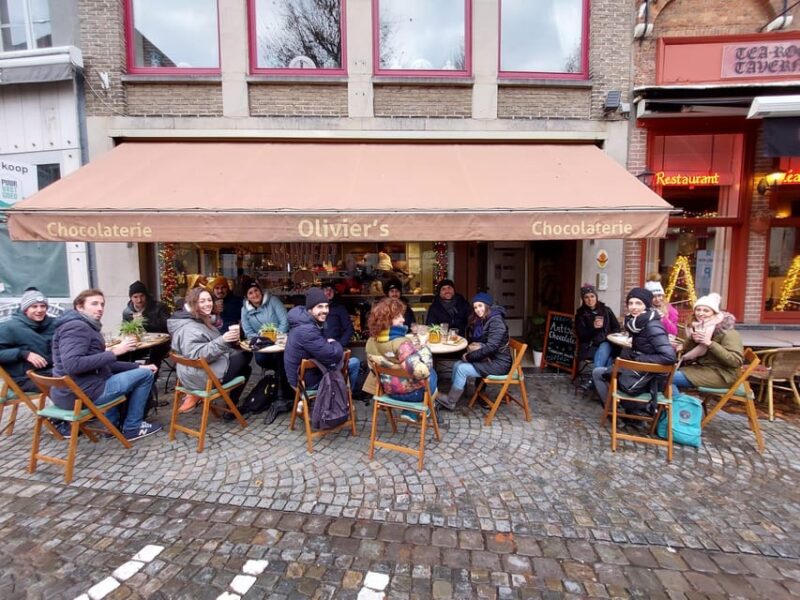 Bruges: Walking Tour with Hot Chocolate & Chocolate Tasting - Explore Bruges Historic Streets and Famous Landmarks