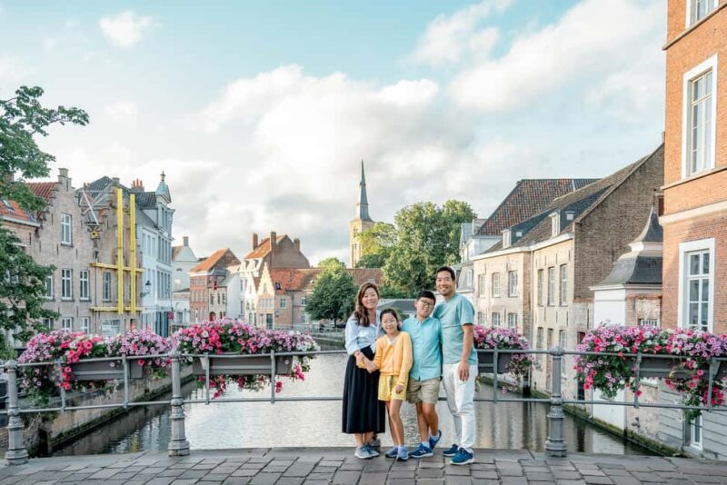 Bruges : Your private 1 hour photoshoot in the medieval city - Flexibility and Ease of Booking