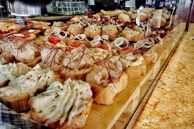 Brunetti's Venice: A Culinary Journey Through Leon's Mysteries - Key Points