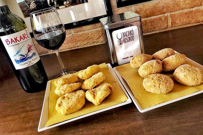 Brunetti's Venice: A Culinary Journey Through Leon's Mysteries - Enjoying Cichetti in a Traditional Bacaro