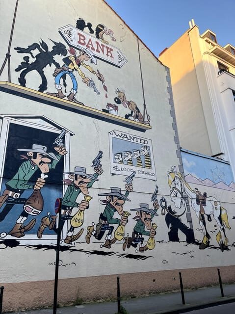 Brussels: 2 hours Private Walking Tour of the Comics Walls - The Guide’s Personalized Touch and Language Options