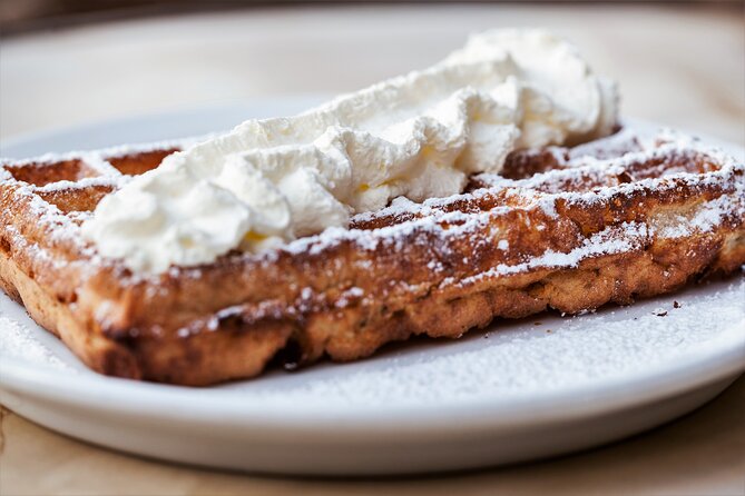 Brussels All In Tour : Belgian food, chocolate, beer, waffles - The Meal of Mussels, Meatballs, and Waffles