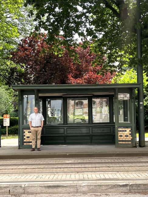 Brussels: "Art Nouveau" Half-Day Tour with Chocolate Tasting - Balancing Price, Content, and Experience