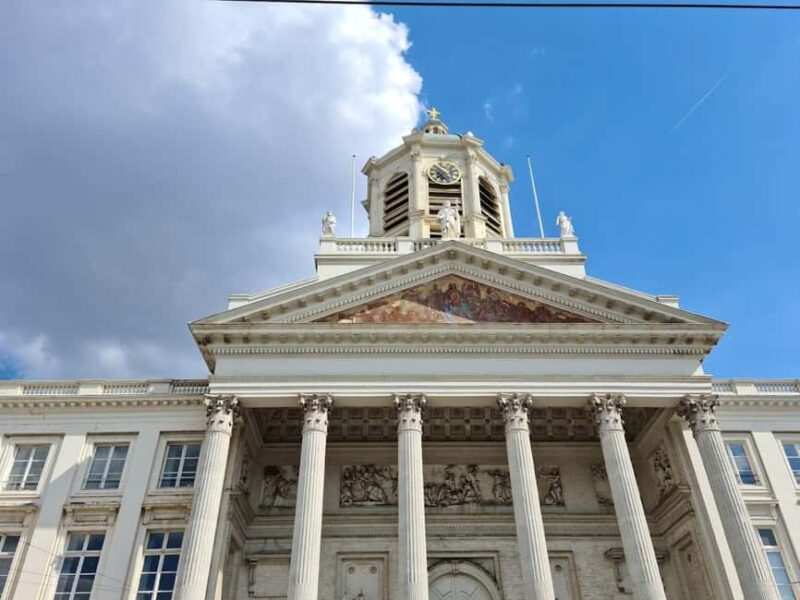 Brussels: Autoworld Ticket & Digital City Tour - Logistics: Meeting Point and Group Size