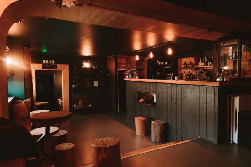 Brussels: Axe Throwing & Craft Beer Experience - Booking, Flexibility, and Accessibility