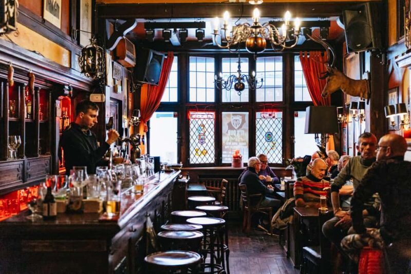 Brussels: Beer Tour with 6 Beers and 3 Chocolate Tastings - Sampling Six Belgian Beers with Varied Flavors