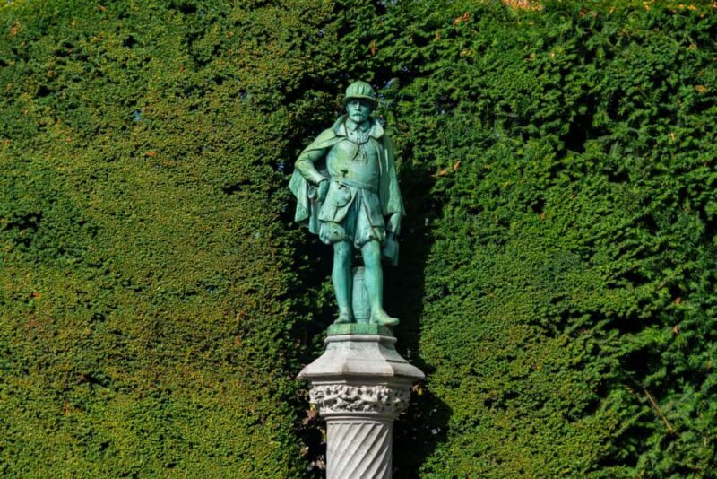 Brussels: city walking tour with a local Economic Historian - Who Will Appreciate This Brussels Tour Most