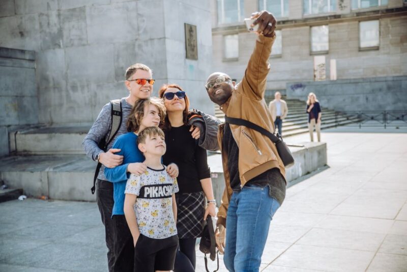 Brussels Comics & Street Art: Private Walking Tour - Key Points