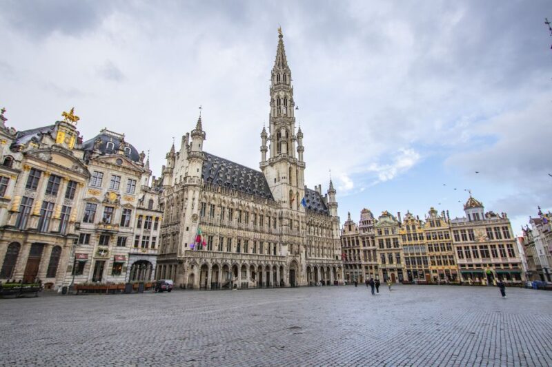 Brussels: Express Walk with a Local in 60 minutes - Discover Brussels Quickly and Authentically with a Local Guide