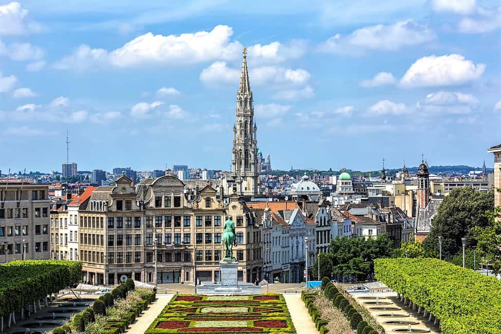 Brussels: Food Tour with Lunch, Chocolate, Beer, & Waffles - Exploring the Royal District and Panoramic Views