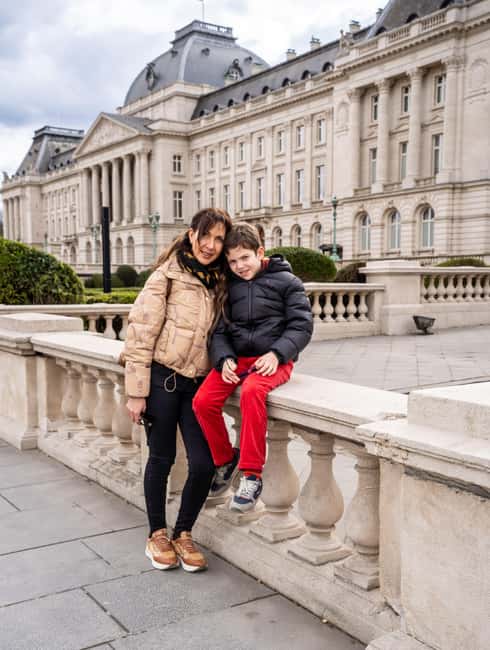 Brussels: Photo shooting and walking tour - Exploring Brussels’ Iconic Spots with a Local Guide