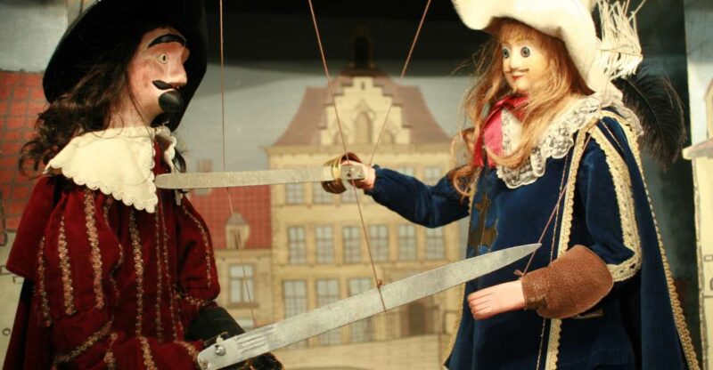 Brussels: The Three Musketeers Private Puppet Show - Guided Tour of the Toone Theater Museum