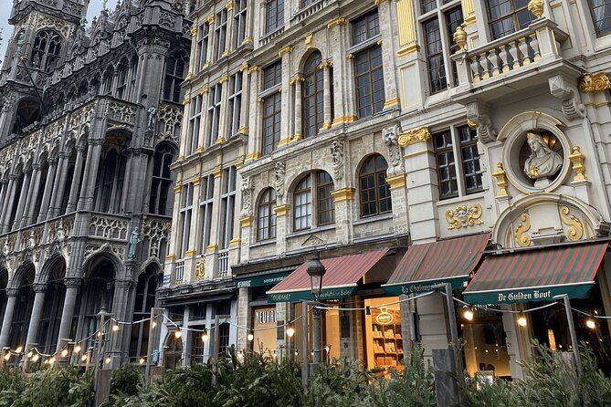 Brussels Walking Food Tour With Secret Food Tours - Sampling Belgian Beers and Waffles in the Old Town