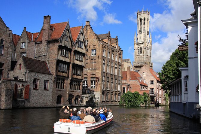 BRYGGJA ROMANTICA - 3 Hour Romantic Tour in Bruges - End with a Canal Boat Trip and Cultural Highlights