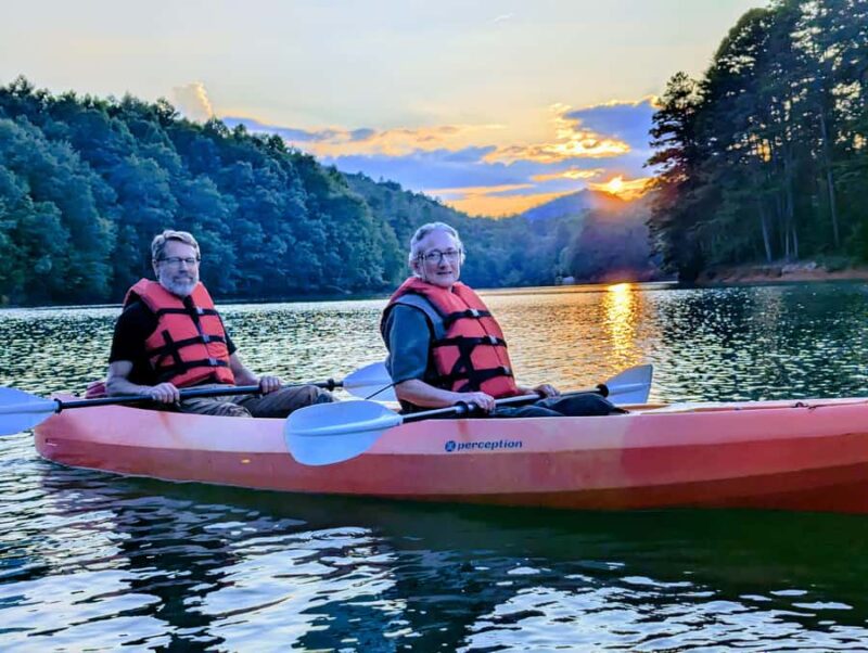 Bryson City: Guided Sunset Kayaking Tour on Fontana Lake - Discover the Beauty of Fontana Lake at Sunset for $94
