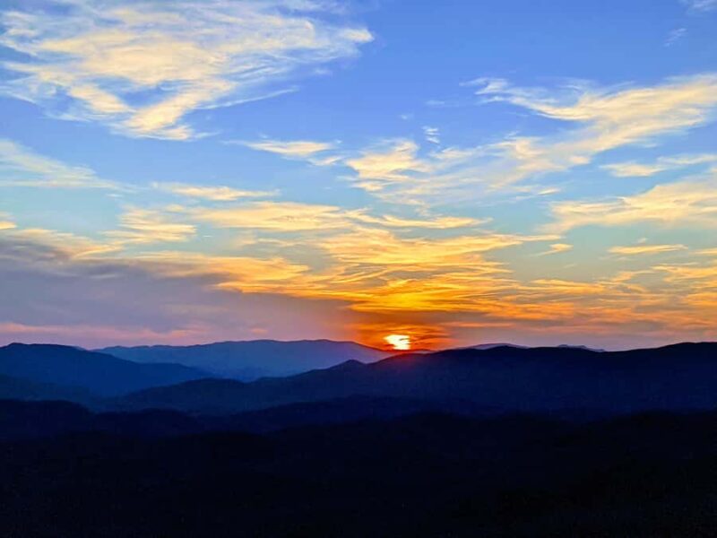 Bryson City: Guided Sunset Kayaking Tour on Fontana Lake - Key Points