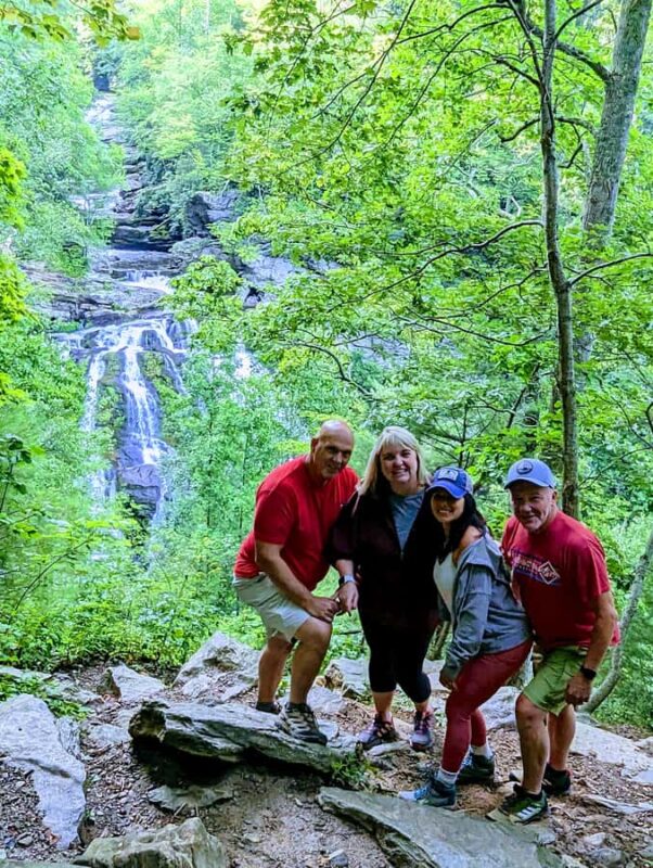 Bryson City: Waterfalls & Wineries Tour - Logistics and Group Size for the Waterfalls & Wineries Tour