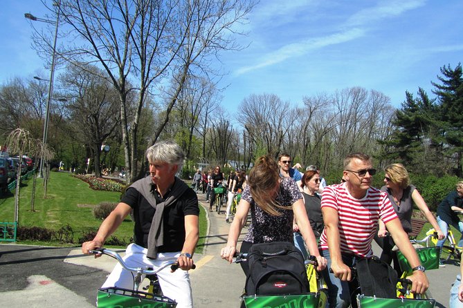 Bucarest à vélo - Why Choose This Bike Tour?