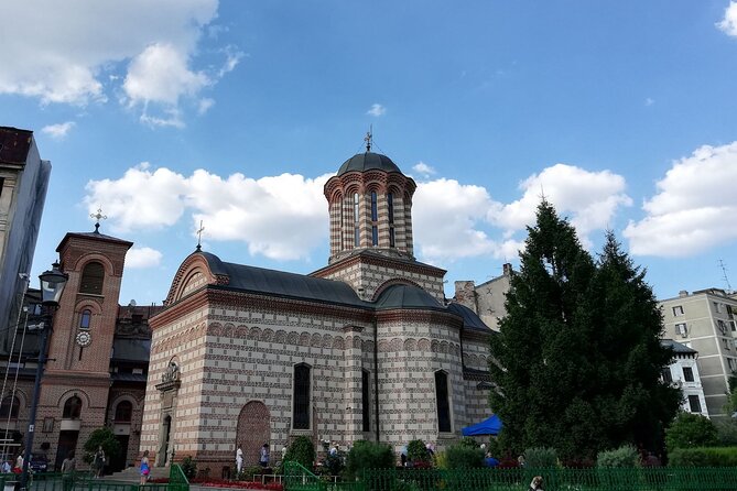 Bucharest 3-hours Walking Tour (Small Groups) - Visiting Manuc’s Inn in the Medieval Old Town