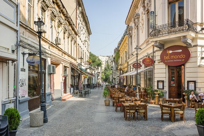 Bucharest by bike - Refreshment Break at a Local Café