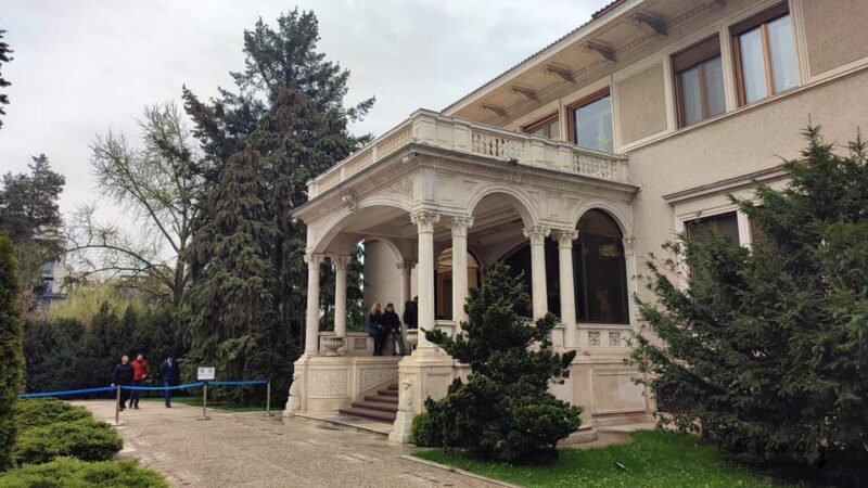 Bucharest city tour by car - Architectural and Cultural Gems in the City Center