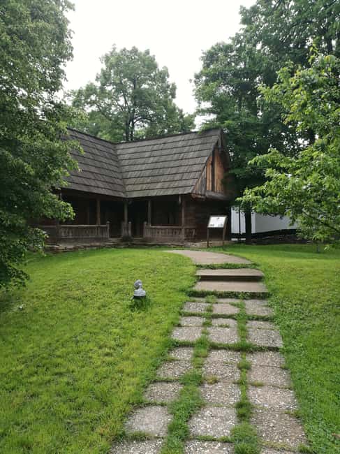 Bucharest city tour: Village Museum visit & Panormaic tour - Key Points