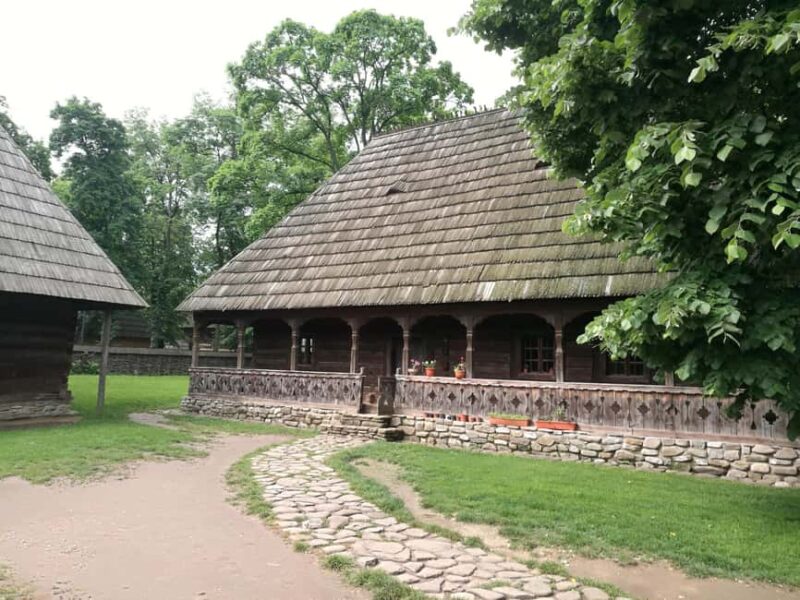 Bucharest city tour: Village Museum visit & Panormaic tour - Scenic Drive along Calea Victoriei