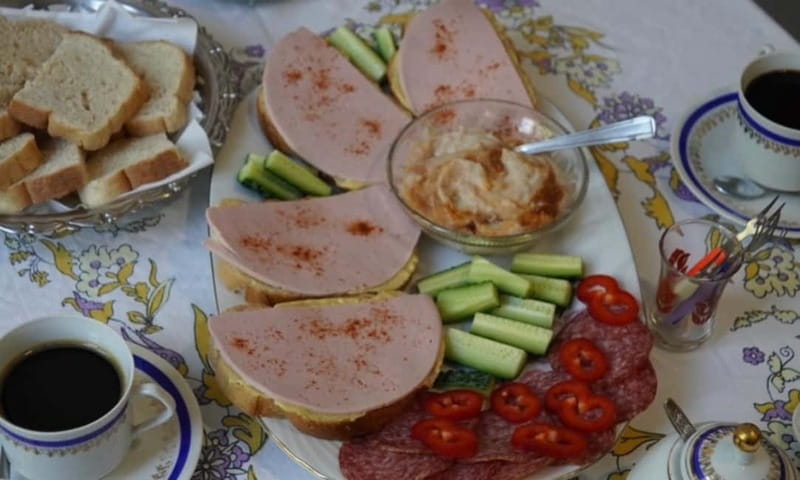 Bucharest: Communist Tour with Museum & Communist Appetizers - Personal Stories and Historical Context