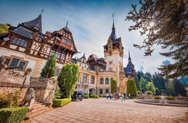 Bucharest: Draculas Castle, Pele Castle & Braov Tour - Discovering Braov’s Medieval Charm