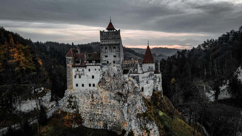 Bucharest: Dracula's Castle,''Wednesday'' Castle & Brasov - Visiting Bran Castle, the Dracula Legend