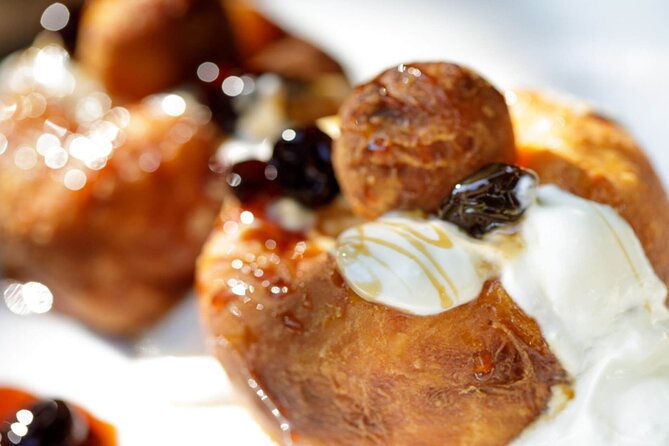 Bucharest Evening Tour and Traditional Dinner - 3 hours - The Dining Experience and Evening Entertainment