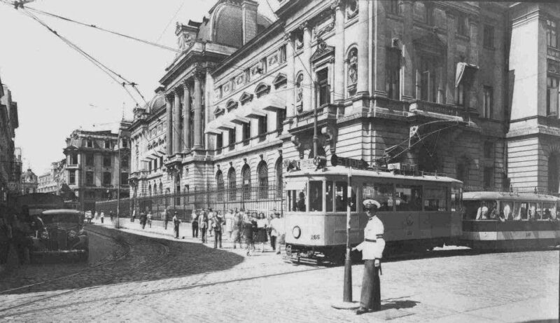 Bucharest: Half Day Bike Tour - Exploring the Communist Neighborhoods: Life Under Ceașescu