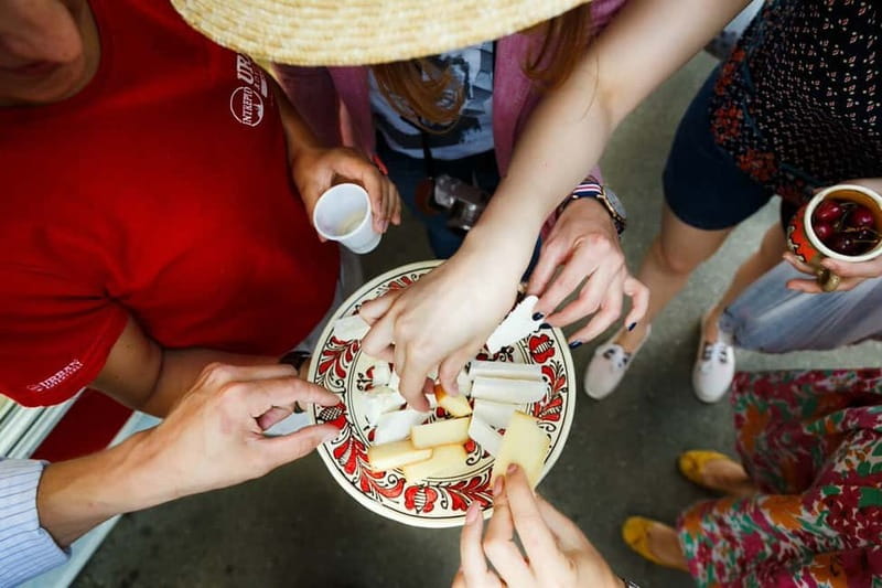 Bucharest: Hidden Markets Walking Tour with Tastings - Key Points