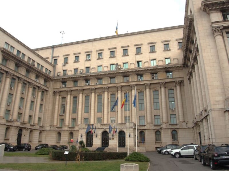 Bucharest highlights - full day private walking tour - The Grandeur of Victory Boulevard and the Royal Era