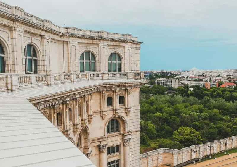 Bucharest: Parliament, Unirii Main Square & Mogosoaia Palace - Exploring the Triumphal Arch in Northern Bucharest