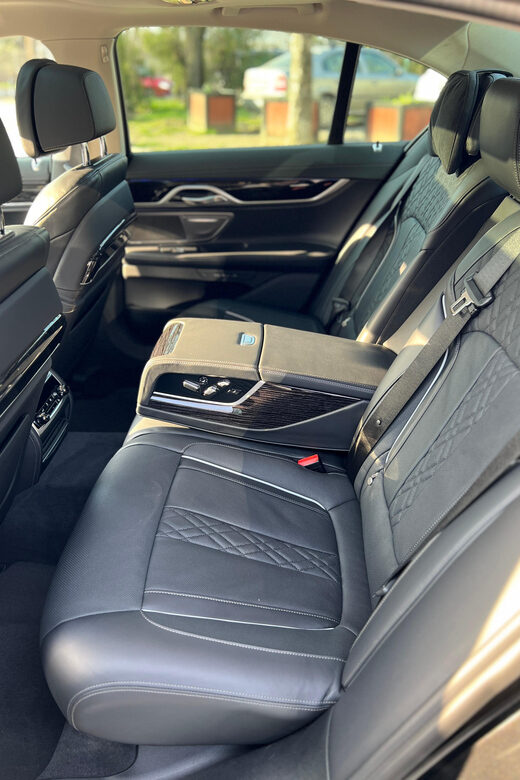 Bucharest: Private City Tour by BMW 7 Series - Exploring Bucharest’s Most Famous Landmarks