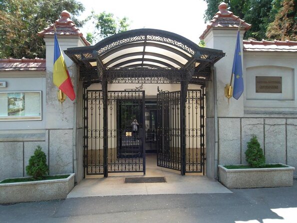 Bucharest Private Tour, Parliament Palace, Ceausescu House Visit - An In-Depth Look at the Bucharest Private Tour Featuring Parliament Palace and Ceausescu House