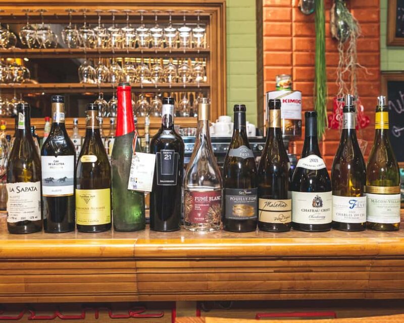 Bucharest: Romanian Lunch Offer & Sparkling Wine - Discover the Charm of a Romanian Lunch with Sparkling Wine in Bucharest