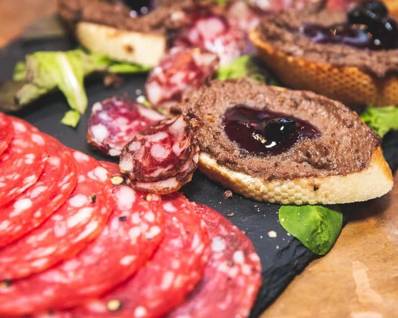 Bucharest: Romanian Wine Tasting Experience at Corks - Exploring the Atmosphere of Corks in Bucharest