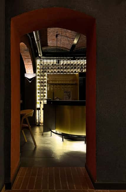 Bucharest: Romanian Wine Tasting in 19th-Century Cellar - Light Snacks to Complement the Wines