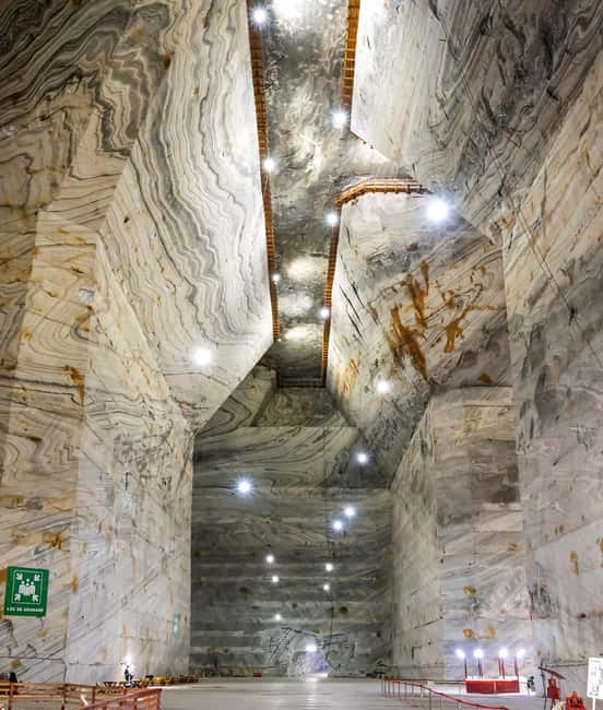 Bucharest: Slanic Salt Mine & Tomb of Dracula - Key Points