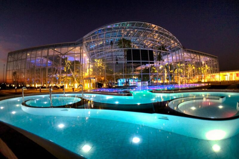 Bucharest: Therme Bucharest Spa Day with Luxury Transfer - Discover the Comfort of a Private Luxury Transfer to Therme Bucharest