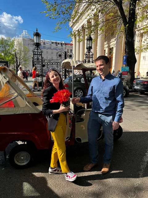 Bucharest Tuk Tuk City Tour - Triumphal Arch and Scenic Views