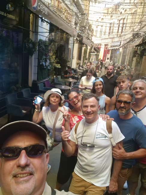 Bucharest: Walking tour with Italian guide for small groups - Exploring Calea Victoriei’s Elegance and History