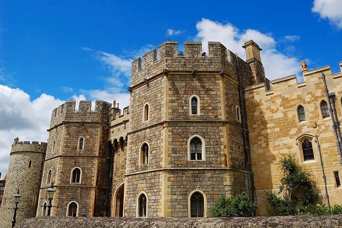 Buckingham Palace and Windsor Castle Tour from London - Exploring Windsor Castle’s Grounds and State Apartments