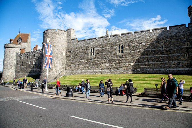 Buckingham Palace and Windsor Castle Tour from London - Transitioning from Windsor to London’s Royal Residence